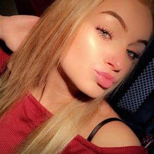 Meet your Posher, Halee